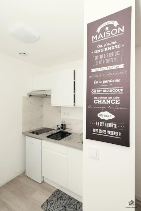 La Residence Jeanne D'Arc 3, Троа Екстериор снимка